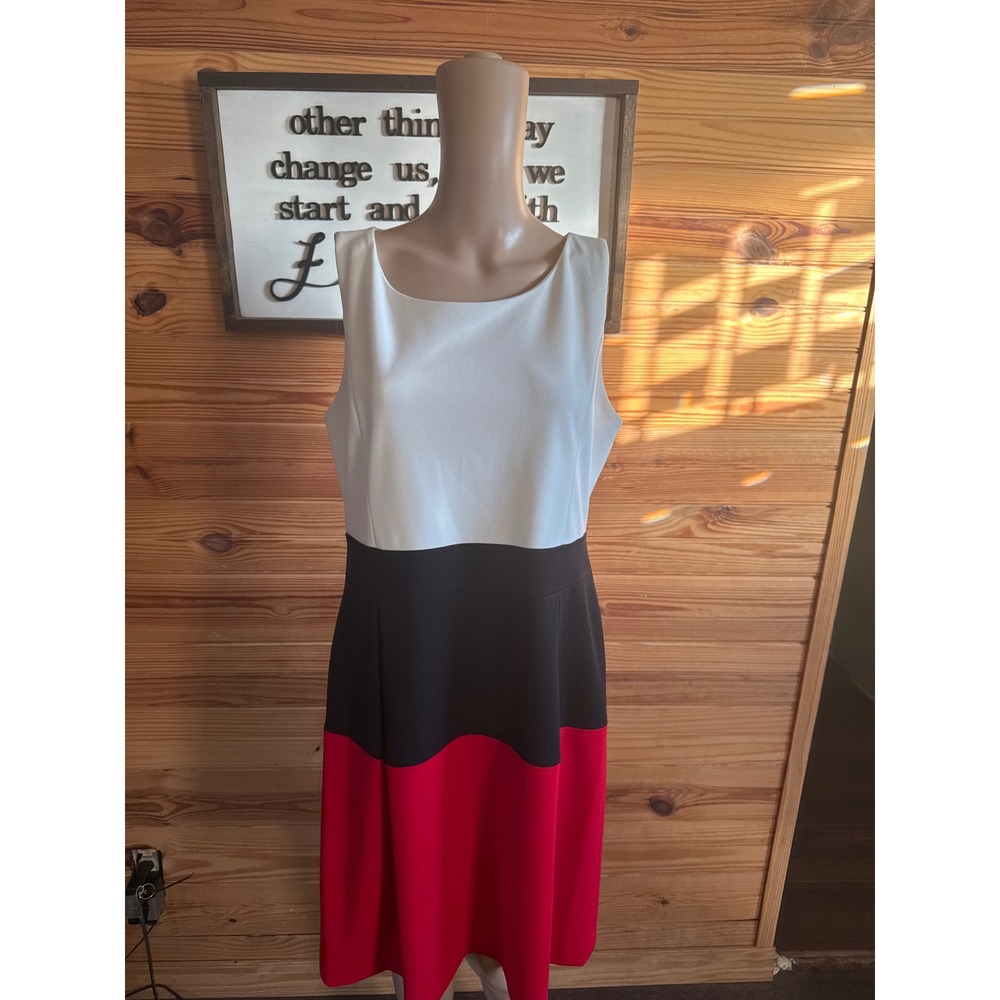 Tommy Hilfiger Colorblock Dress Women 10 White Black Red Good Sleeveless Sheath‎